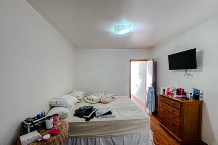 Casa à venda com 240m², 5 quartos e 3 vagasQuarto 2 - Suíte