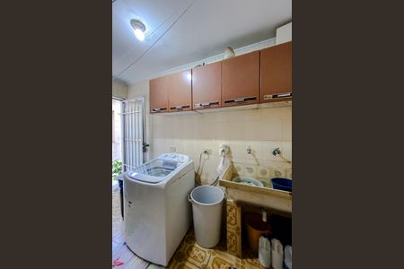 Casa à venda com 240m², 5 quartos e 3 vagasÁrea de Serviço