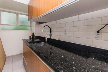 Cozinha de apartamento para alugar com 2 quartos, 56m² em Partenon, Porto Alegre