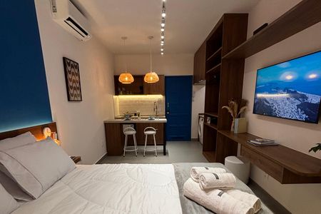 Kitnet/Studio para alugar com 1 quarto, 25m² em Laranjeiras, Rio de Janeiro