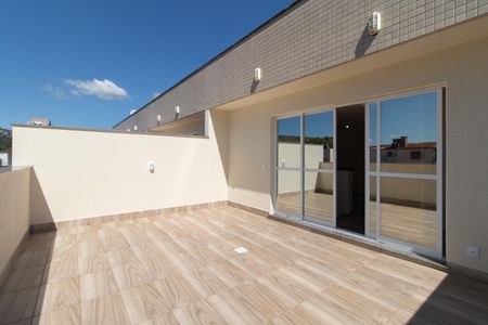 Casa de condomínio para alugar com 160m², 3 quartos e 2 vagas Casa de condomínio para alugar com 160m², 3 quartos e 2 vagasTerraço