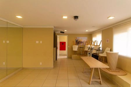 Apartamento para alugar com 32m², 2 quartos e sem vagaÁrea comum - Salão de festas