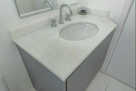 Apartamento à venda com 66m², 2 quartos e 2 vagas Apartamento à venda com 66m², 2 quartos e 2 vagasBanheiro da Suíte