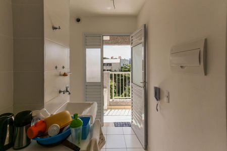 Apartamento à venda com 45m², 2 quartos e 1 vaga Apartamento à venda com 45m², 2 quartos e 1 vagaCozinha e Área de Serviço