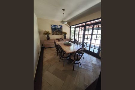 Sala de casa de condomínio para alugar com 4 quartos, 267m² em Várzea das Moças, Niterói