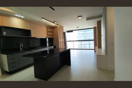 Sala de apartamento para alugar com 2 quartos, 84m² em Recreio dos Bandeirantes, Rio de Janeiro