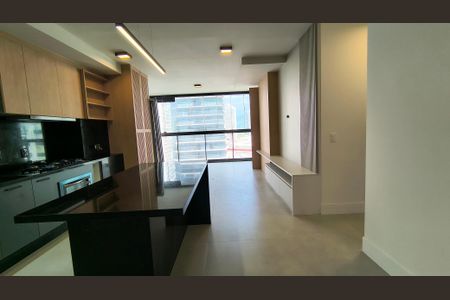 Sala de apartamento para alugar com 2 quartos, 84m² em Recreio dos Bandeirantes, Rio de Janeiro