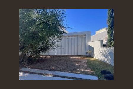 Casa à venda com 262m², 4 quartos e 2 vagas