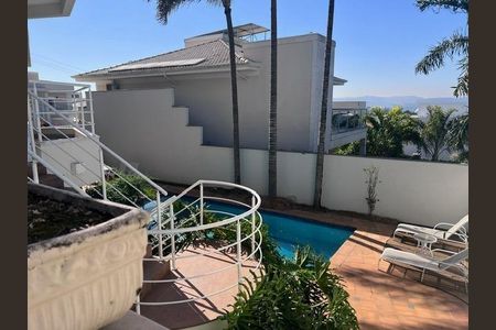 Casa à venda com 262m², 4 quartos e 2 vagas