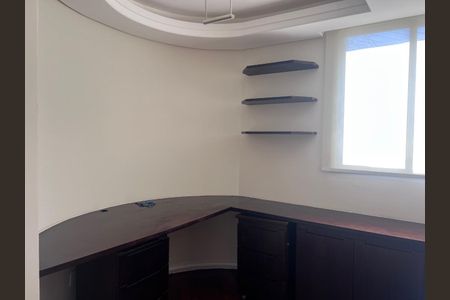 Casa à venda com 262m², 4 quartos e 2 vagas