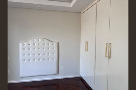 Casa à venda com 262m², 4 quartos e 2 vagas
