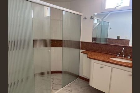 Casa à venda com 262m², 4 quartos e 2 vagas