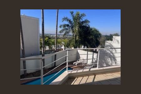 Casa à venda com 262m², 4 quartos e 2 vagas