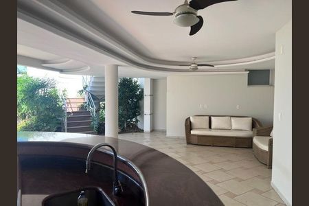 Casa de Condomínio para alugar com 4 quartos, 262m² em Macuco, Valinhos