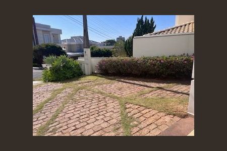 Casa à venda com 262m², 4 quartos e 2 vagas