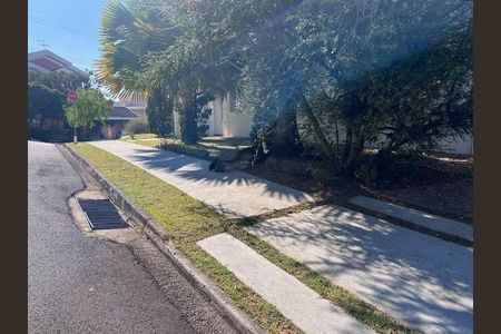Casa à venda com 262m², 4 quartos e 2 vagas