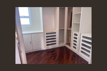 Casa à venda com 262m², 4 quartos e 2 vagas