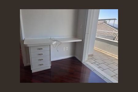 Casa à venda com 262m², 4 quartos e 2 vagas