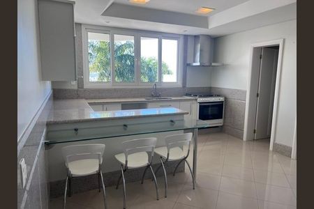 Casa à venda com 262m², 4 quartos e 2 vagas