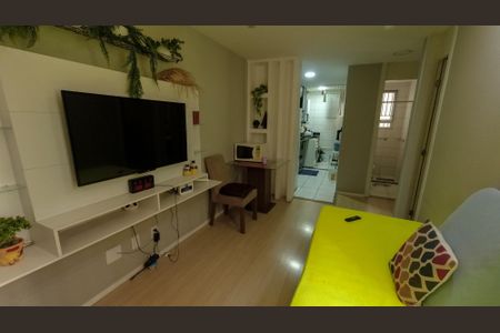 Sala de apartamento para alugar com 2 quartos, 44m² em Bonsucesso, Rio de Janeiro