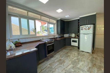 Casa à venda com 300m², 4 quartos e 4 vagas