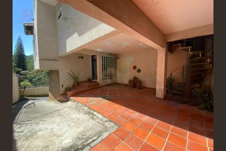 Casa à venda com 300m², 4 quartos e 4 vagas