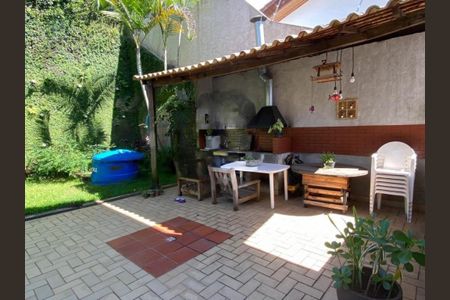 Casa à venda com 300m², 4 quartos e 4 vagas