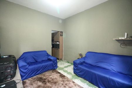 Casa à venda com 25m², 2 quartos e sem vagaSala