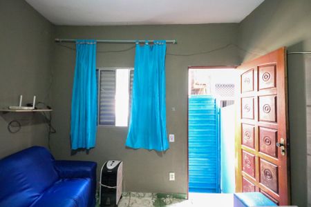 Casa à venda com 25m², 2 quartos e sem vagaSala