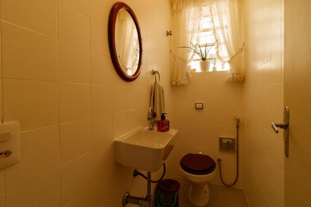 Casa à venda com 111m², 3 quartos e 2 vagasLavabo