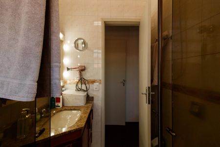 Casa à venda com 111m², 3 quartos e 2 vagasBanheiro da Suíte