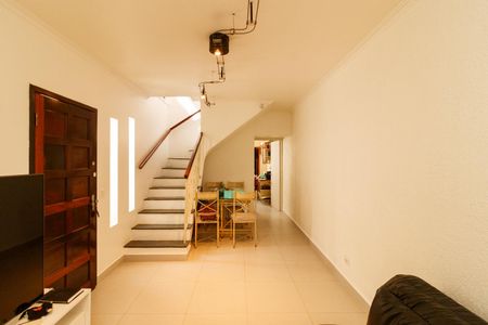 Casa à venda com 111m², 3 quartos e 2 vagasSala