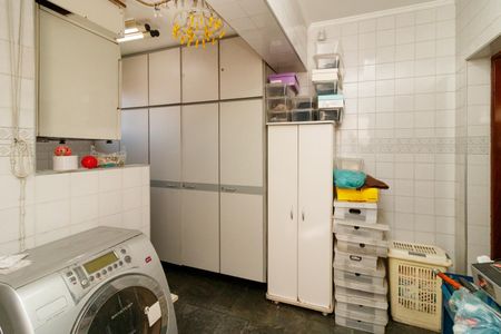 Casa à venda com 111m², 3 quartos e 2 vagasÁrea de Serviço