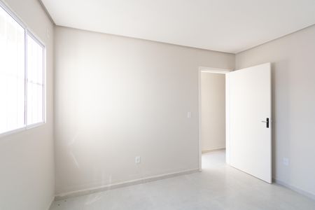 Casa à venda com 57m², 2 quartos e 1 vaga