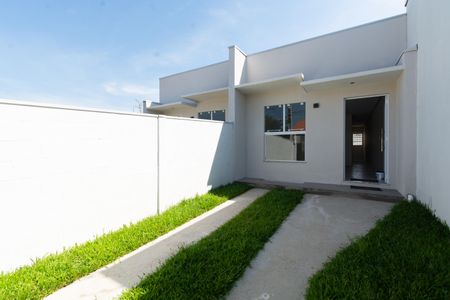 Casa à venda com 57m², 2 quartos e 1 vaga