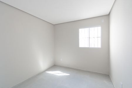 Casa à venda com 57m², 2 quartos e 1 vaga