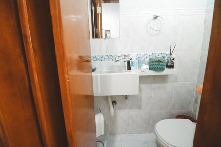 Casa para alugar com 72m², 2 quartos e 2 vagas Casa para alugar com 72m², 2 quartos e 2 vagasLavabo