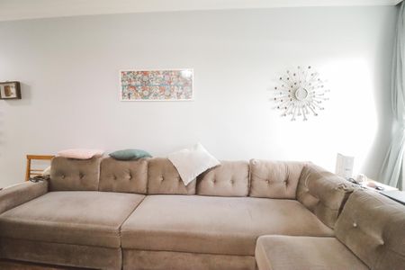 Casa para alugar com 72m², 2 quartos e 2 vagas Casa para alugar com 72m², 2 quartos e 2 vagasSala