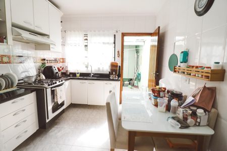 Casa para alugar com 72m², 2 quartos e 2 vagas Casa para alugar com 72m², 2 quartos e 2 vagasCozinha