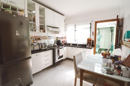 Casa para alugar com 72m², 2 quartos e 2 vagas Casa para alugar com 72m², 2 quartos e 2 vagasCozinha