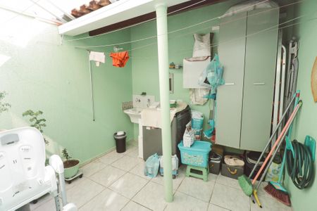 Casa para alugar com 72m², 2 quartos e 2 vagas Casa para alugar com 72m², 2 quartos e 2 vagasÁrea de Serviço