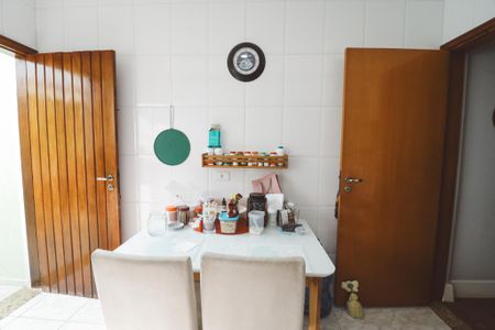 Casa para alugar com 72m², 2 quartos e 2 vagas Casa para alugar com 72m², 2 quartos e 2 vagasCozinha