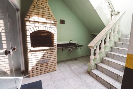 Casa para alugar com 72m², 2 quartos e 2 vagas Casa para alugar com 72m², 2 quartos e 2 vagasÁrea comum - Churrasqueira