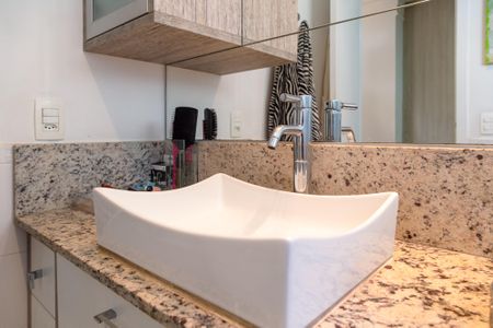 Apartamento à venda com 124m², 3 quartos e 2 vagasBanheiro do Quarto 1 suíte