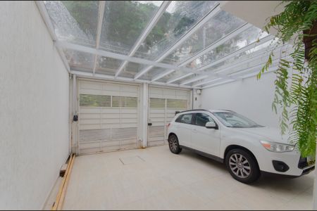 Casa à venda com 260m², 4 quartos e 2 vagasGaragem