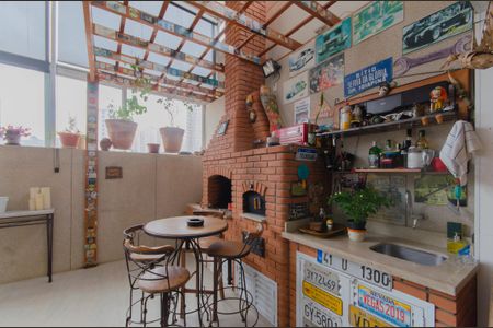 Casa à venda com 260m², 4 quartos e 2 vagasÁrea de Serviço