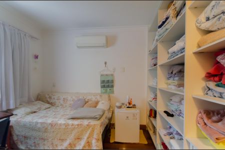 Casa à venda com 260m², 4 quartos e 2 vagasQuarto 1