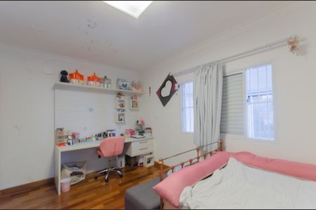 Casa à venda com 260m², 4 quartos e 2 vagasSuíte 1