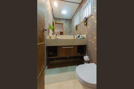Casa à venda com 260m², 4 quartos e 2 vagasLavabo