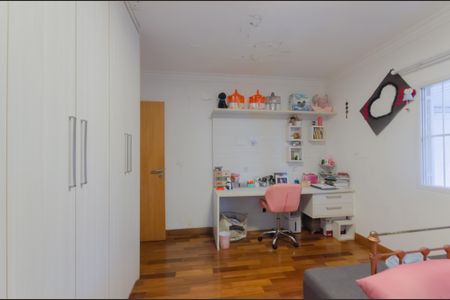 Casa à venda com 260m², 4 quartos e 2 vagasSuíte 1